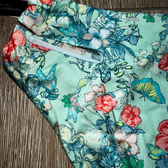 Victoria’s secret floral butterfly BOTTOMS only - Picture 16 of 16